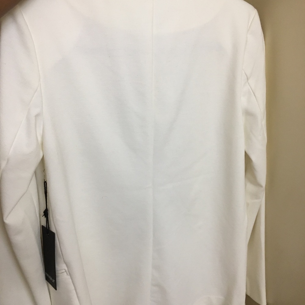 Blazer - Picture 3 of 3
